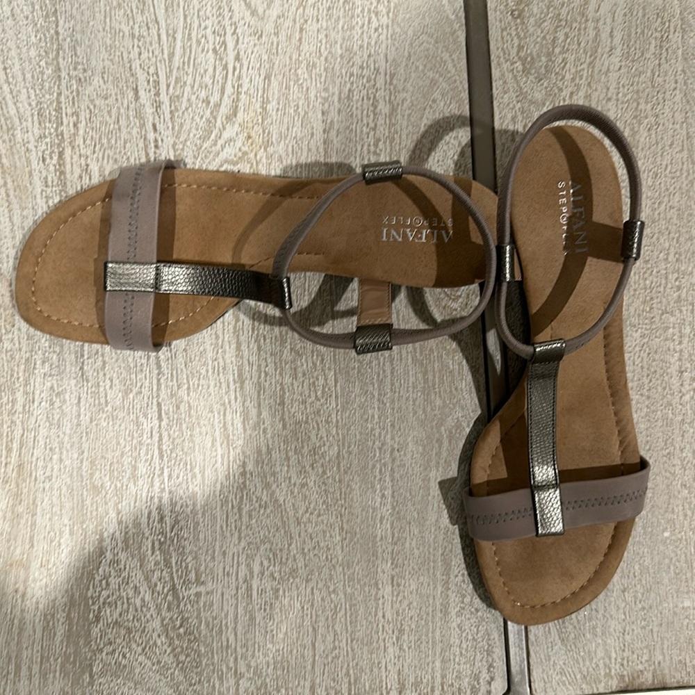 Alfani step flex pewter sandal size 9.5 like new